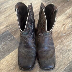 Justin Square Toe Boots